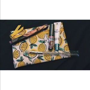 SOLD🚫Unused Makeup Bundle + bag!